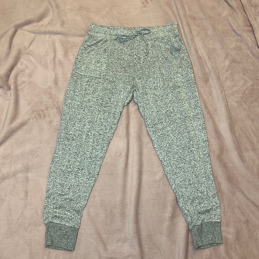Stars Above - Grey Size Medium Sleep Joggers. SO comfy, very lightweight.